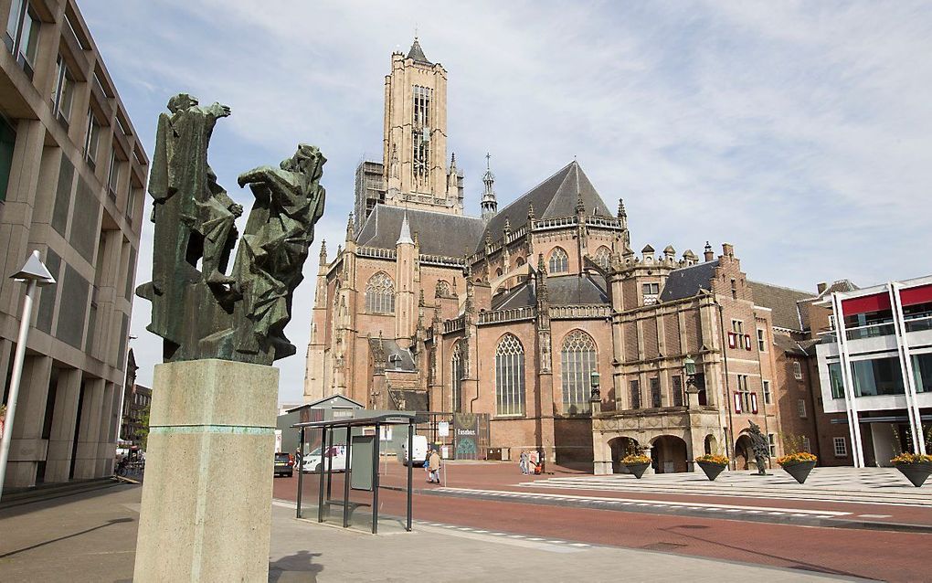 De gemeente Arnhem wil het gesprek aangaan met kerken over homofobie. Foto: de Eusebiuskerk in Arnhem. beeld RD, Anton Dommerholt