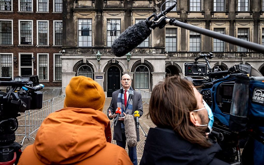 Gert-Jan Segers (ChristenUnie) staat de pers te woord na afloop van een gesprek met informateur Herman Tjeenk Willink. beeld ANP, Remko de Waal