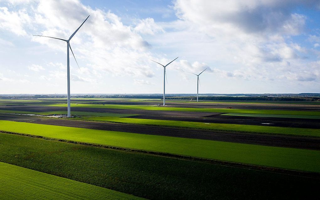 Dronefoto van windpark De Drentse Monden en Oostermoer in het noordelijk deel van de Drentse Veenkolonien. Tegenstanders van de windmolens vroegen de rechter de bouw stil te leggen. beeld ANP, Sem van der Wal