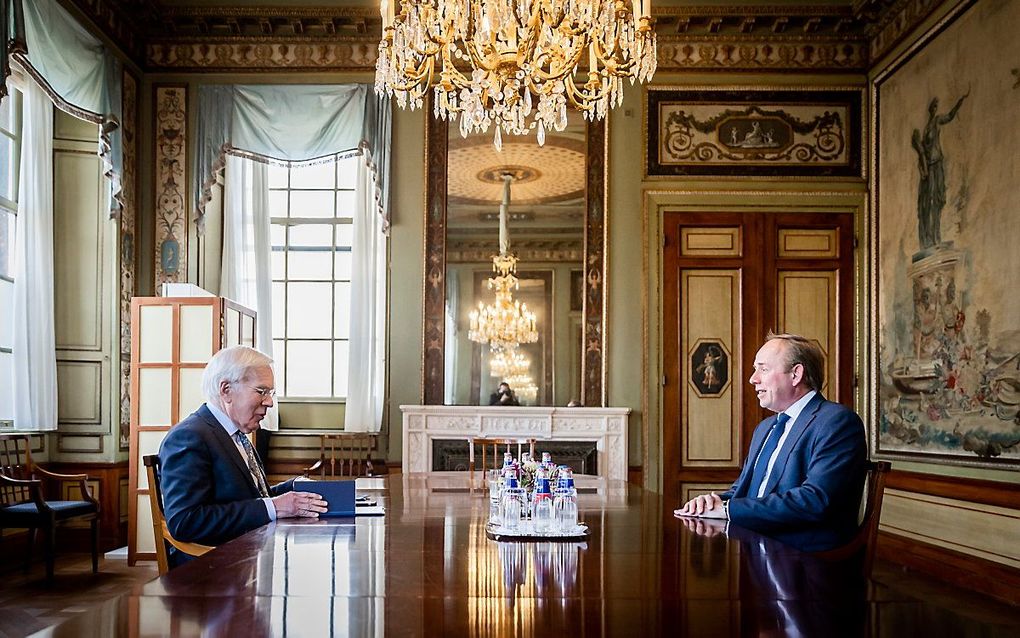 SGP-voorman Kees van der Staaij op bezoek bij informateur Herman Tjeenk Willink. beeld ANP, Remko de Waal