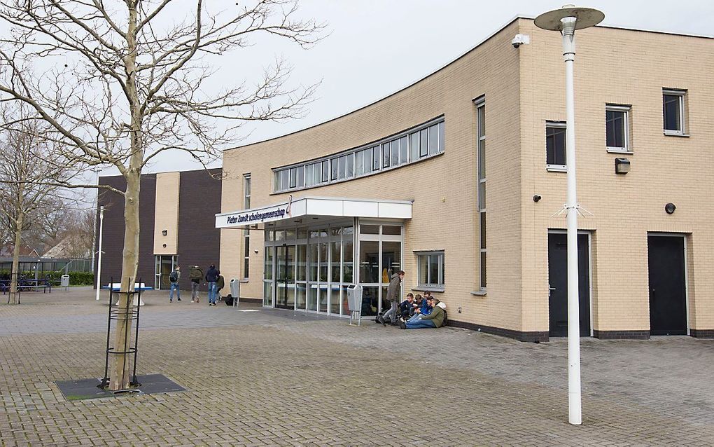 De locatie IJsselmuiden van de Pieter Zandt scholengemeenschap. beeld RD, Anton Dommerholt