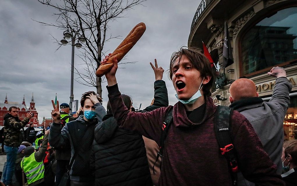 Een demonstratie in Moskou voor vrijlating van Navalni. beeld EPA, Yuri Kochetkov