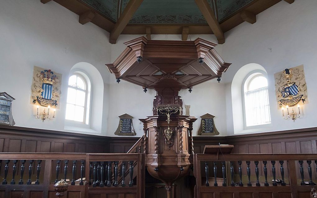 Interieur van de hervormde kerk in het Friese Driesum. beeld Sjaak Verboom