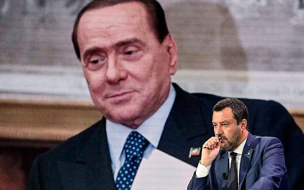 Matteo Salvini. Op het scherm Berlusconi. beeld EPA, Riccardo Antimiani