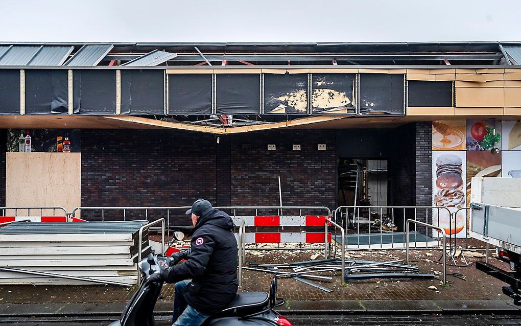 Ravage na eerdere explosie in december bij de Poolse supermarkt in Beverwijk. beeld ANP, Remko de Waal