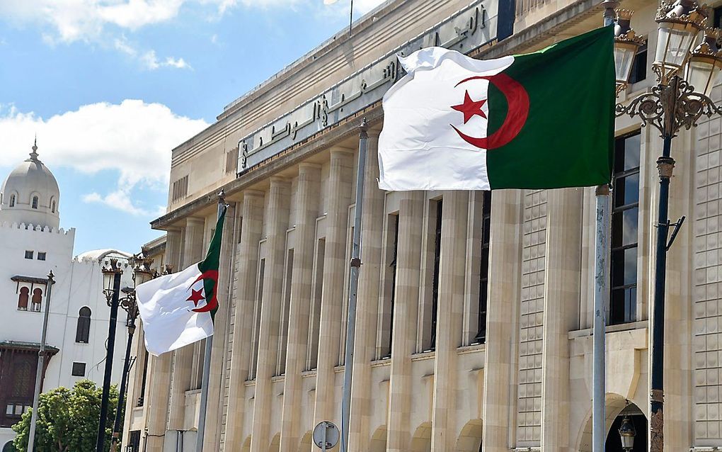 Het Algerijnse parlement in de hoofdstad Algiers. beeld AFP, Ryad Kramdi