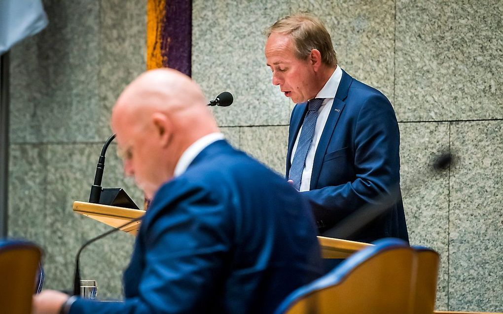 Justitieminister Grapperhaus (l.) en SGP-voorman Van der Staaij. beeld ANP, Lex van Lieshout