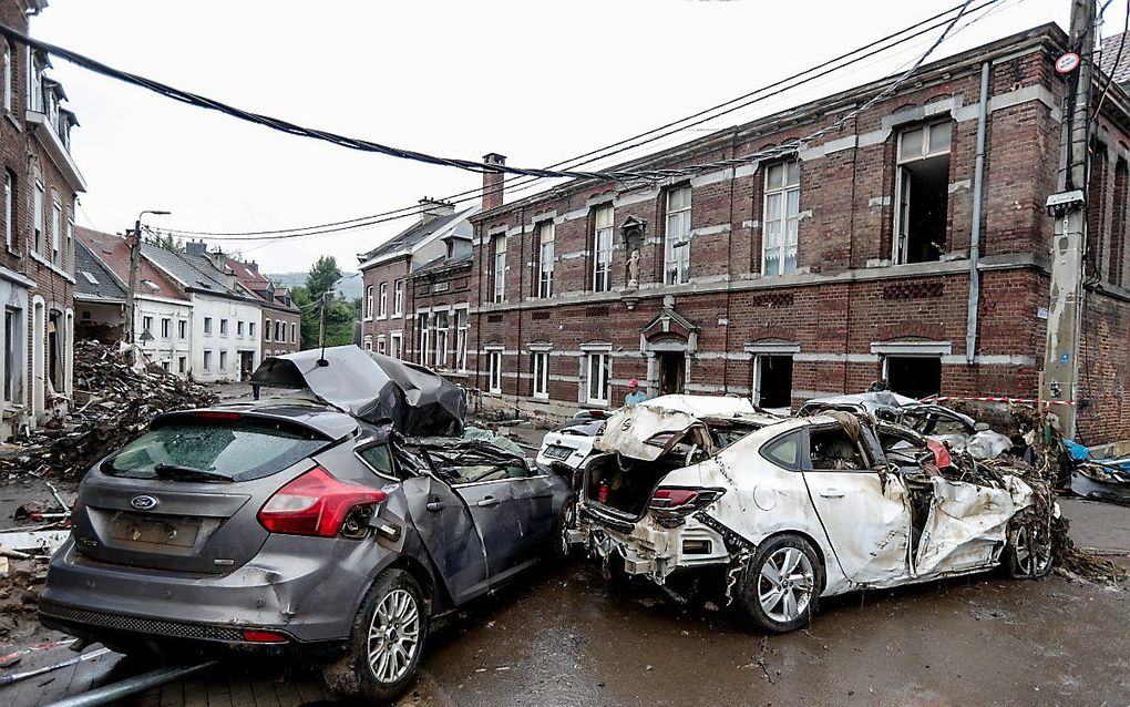 De gevolgen van het eerdere noodweer in Pepinster. Gebieden die vorige week zwaar werden getroffen door overstromingen, krijgen zaterdagavond met nieuw noodweer te maken. beeld EPA, Stephanie Lecocq