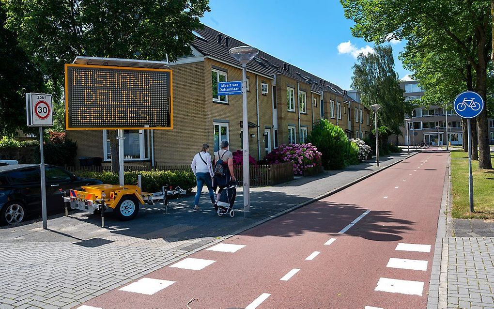 Borden in de straat waar Frédérique werd mishandeld. beeld ANP, Evert Elzinga