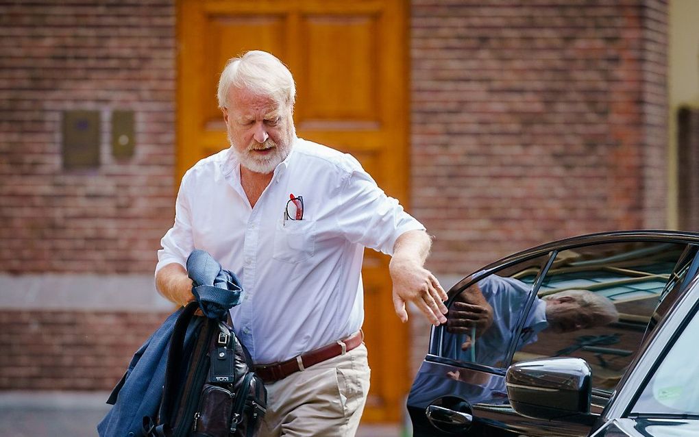 Directeur Jaap van Dissel van het Centrum Infectieziektebestrijding van het RIVM komt aan op het Binnenhof voor een overleg over de coronacrisis. beeld ANP, Marco de Swart