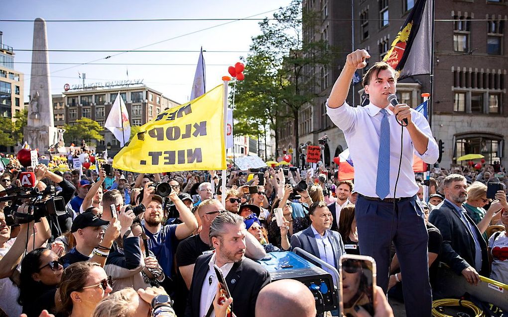 FVD-leider Baudet spreekt op de Dam. beeld ANP, RAMON VAN FLYMEN