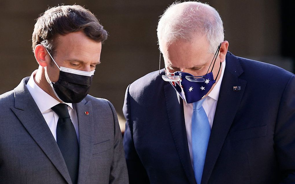 De Franse president Macron met de Australische premier Morrison tijdens een bezoek in Parijs in juni. beeld AFP, Thomas Samson