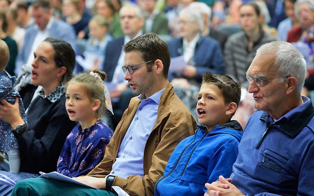 Friedensstimme belegde zaterdag een ontmoetingsdag in de Veluwehal te Barneveld. beeld Jaco Klamer