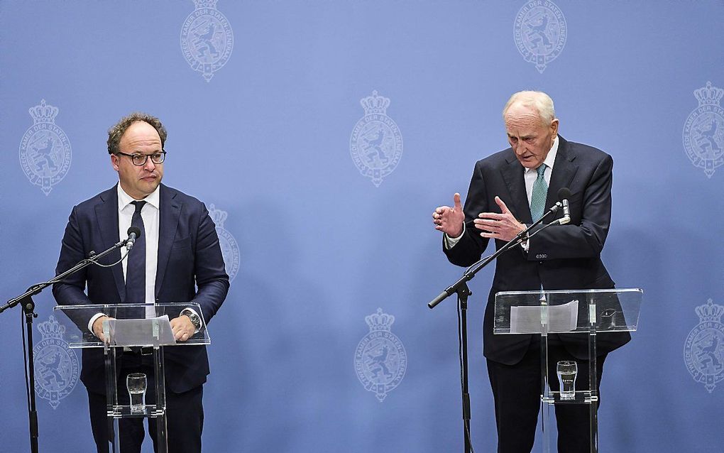 Informateurs Johan Remkes en Wouter Koolmees geven een toelichting op de stand van zaken van de kabinetsformatie. VVD, D66, CDA en ChristenUnie begonnen een kleine twee weken geleden met onderhandelen over voortzetting van de huidige regeringscoalitie. beeld ANP Phil Nijhuis