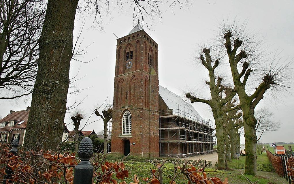 De Sint Pieterskerk in Eemnes (archieffoto). beeld RD, Anton Dommerholt