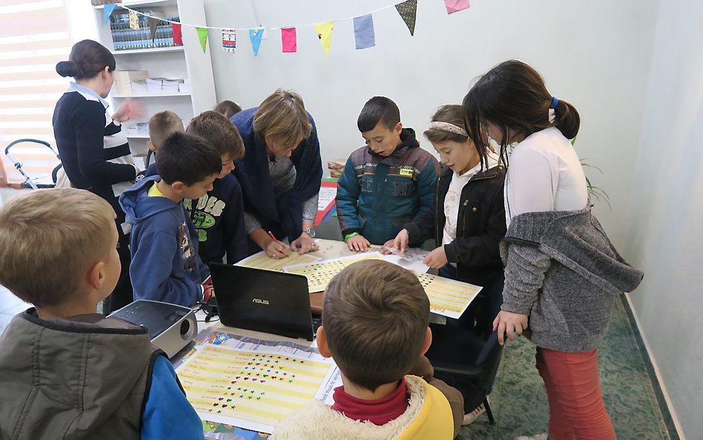 De kinderclub van de ZGG Albanie te Tepelene. beeld Van Schothorst