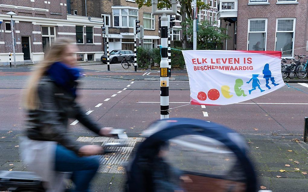 Een wake van "Kies Leven" bij een abortuskliniek Het Vrelinghuis Utrecht. beeld RD, Anton Dommerholt