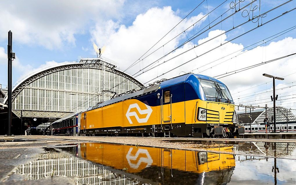 De nachttrein tussen Wenen/Innsbruch en Amsterdam komt vanuit Oostenrijk aan op Amsterdam Centraal. beeld ANP, Remko de Waal