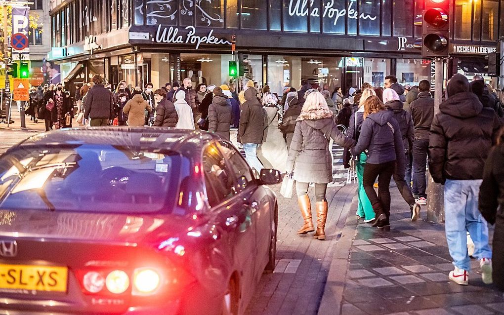 Drukte in het centrum van Antwerpen. beeld ANP, Jonas Roosens