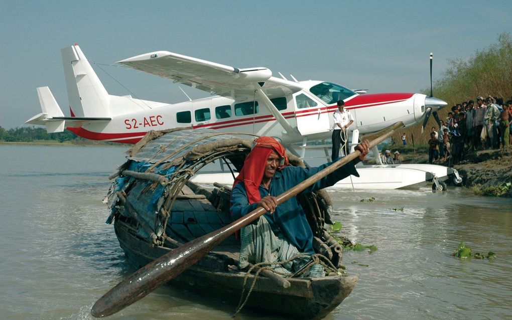 Een Cessna 208 Grand Caravan-watervliegtuig van MAF zendingsvliegers in Bangladesh. beeld MAF