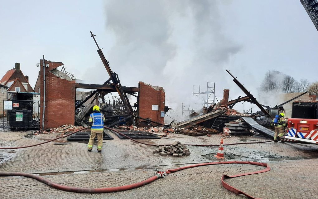 Teunis van Nes in Kloetinge is verrast door het vele medeleven nu zijn bedrijf door brand verwoest is. beeld Rob Paardekam