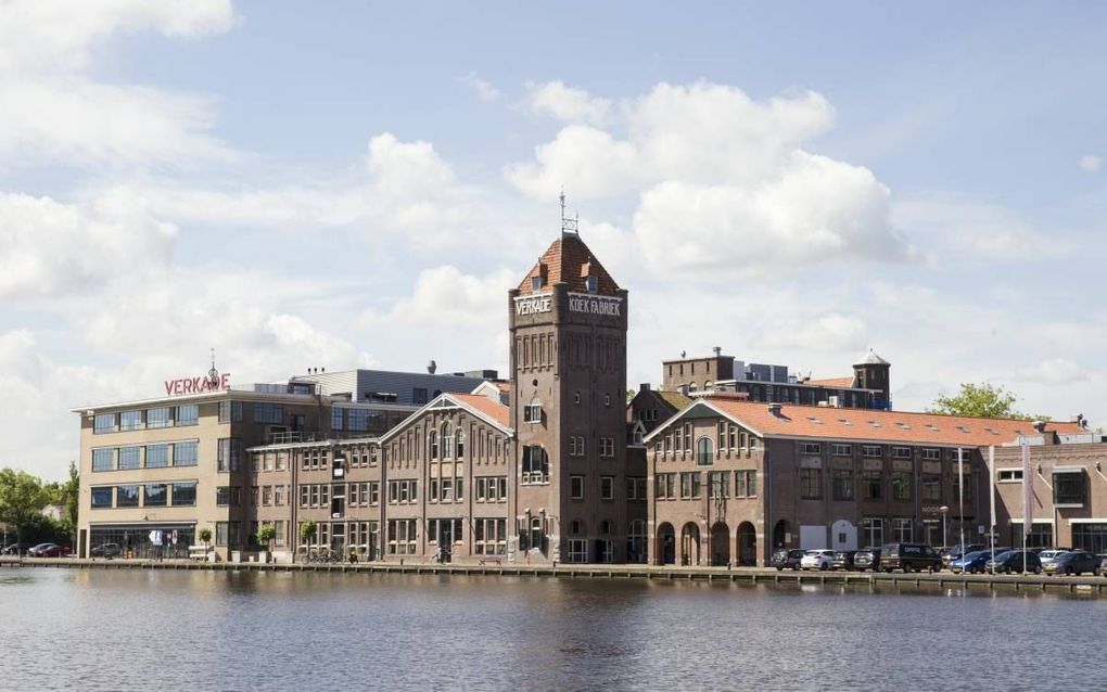 De voormalige fabrieken in Zaanstad waar Verkade zijn zoetigheden maakte voor bij de koffie en de thee of voor tussendoor. beeld RD, Anton Dommerholt