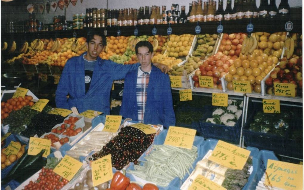 De broers John (l.) en Corné in 1997. beeld fam. De Vries