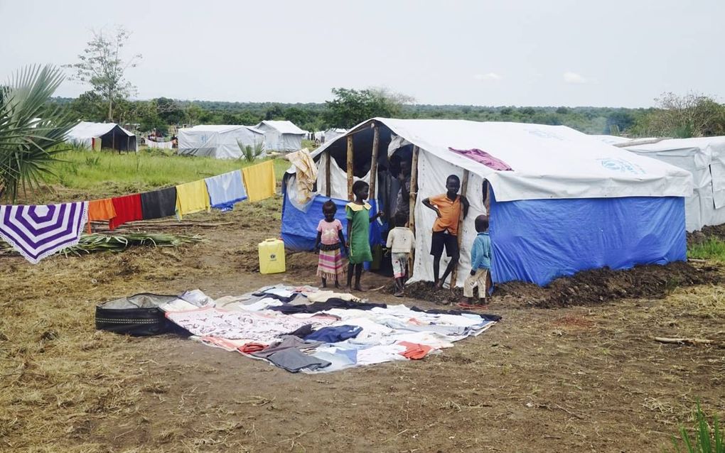 Zuid-Sudanese vluchtelingen in Rhino Camp, in het noorden van Uganda. „Er is groot gebrek aan tenten, schoon drinkwater, medicijnen en latrines. In de meeste kampen is inmiddels cholera uitgebroken”, zegt Henry Bos van ZOA. beeld ZOA, Henry Bos