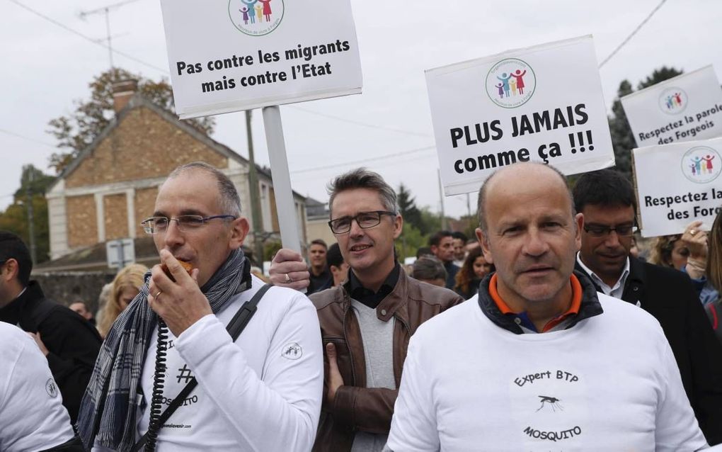 In Forges-les-Bains ging opvang voor vluchtelingen in vlammen op. Veel inwoners kwamen in verzet tegen de manier waarop de regering in Parijs het dorpje had aangewezen. Begin deze maand gingen ze de straat op met boodschappen als ”Nooit meer zoiets als di