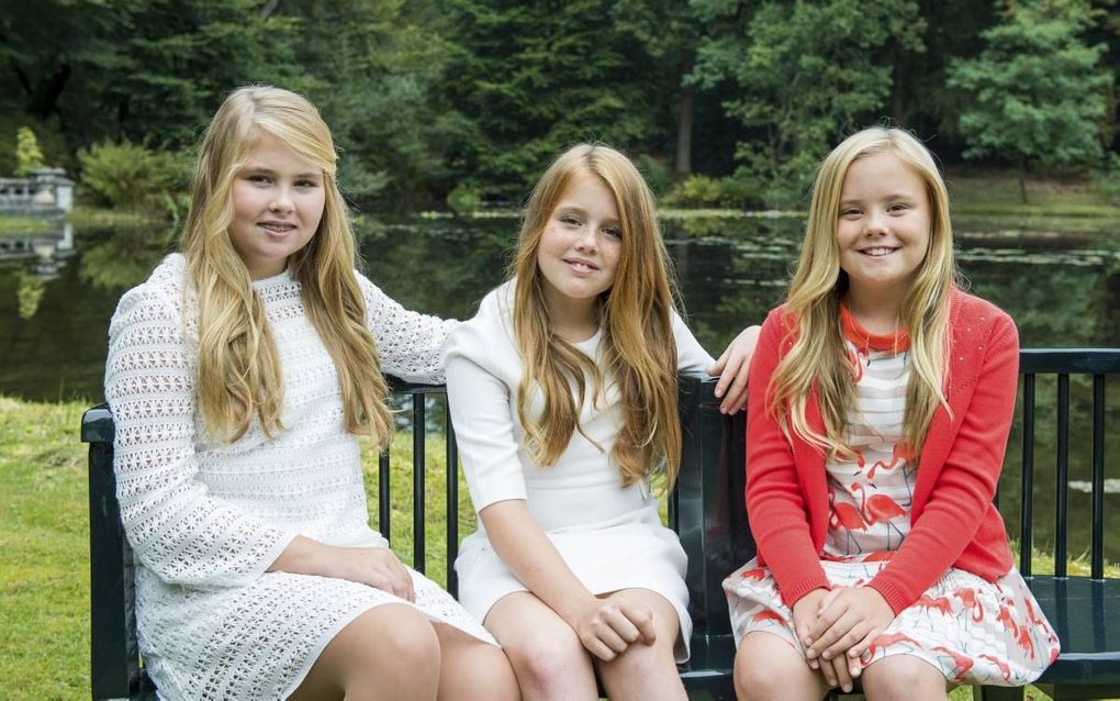 De Rijksvoorlichtingsdienst stelt zeven foto’s beschikbaar van de Prinsessen Catharina-Amalia, Alexia en Ariane.  beeld RVD, Jeroen van der Meyde