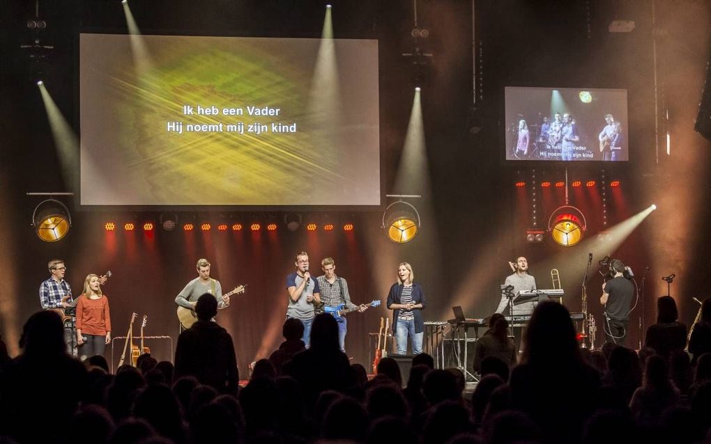 De Kerstconferentie van de Hervormde Gereformeerde Jeugdbond trok 900 bezoekers. beeld Huisman Media