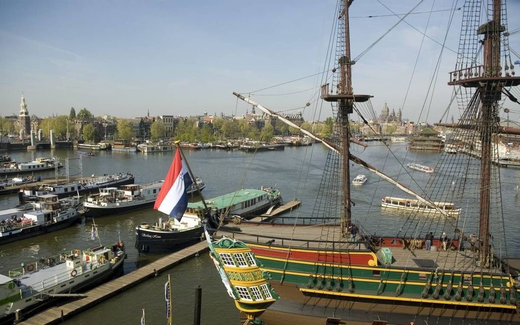 De replica van VOC-schip De Amsterdam. beeld ANP, Ruud Taal