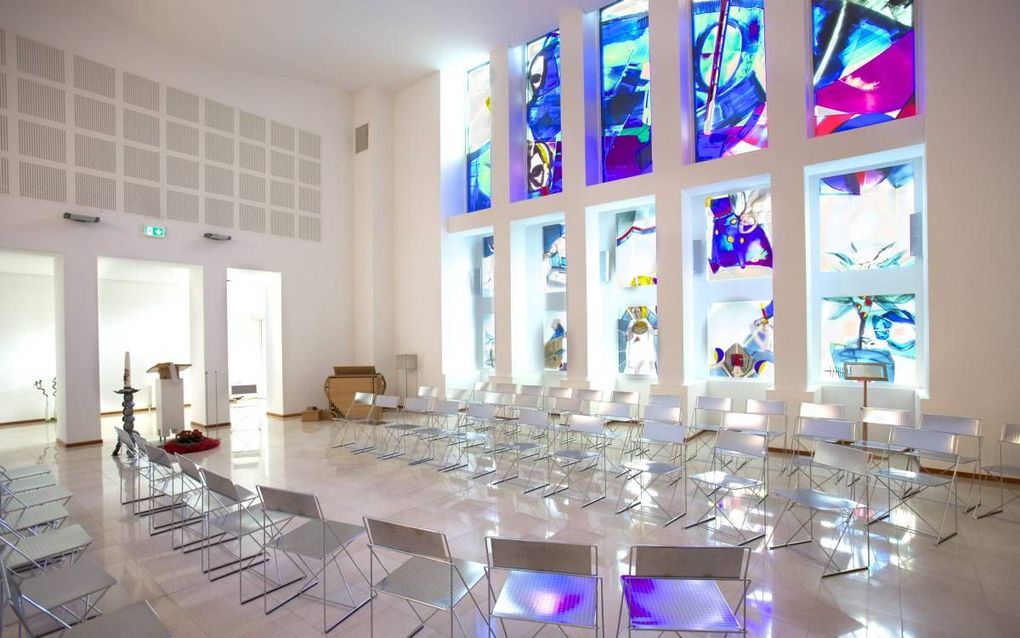 De dienstenorganisatie van de Protestantse Kerk in Nederland is ondergebracht in het dienstencentrum aan de Joseph Haydnlaan in Utrecht. In het hart van het pand bevindt zich de kapel met ramen van de Zweedse kunstenares Ann Wolff. Grote delen van het geb