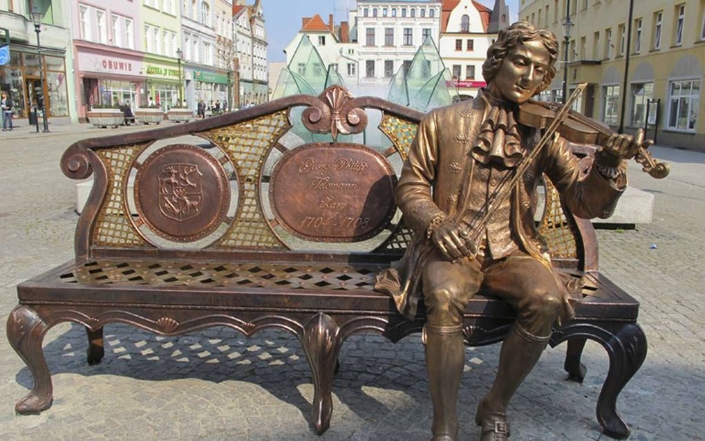 Telemann werkte van 1705 tot 1708 als hofkapelmeester in Sorau, tegenwoordig Zary geheten. De Poolse stad eert hem met een standbeeld. Diverse composities van Telemann bevatten elementen uit de Poolse volksmuziek. beeld Telemann2017.eu