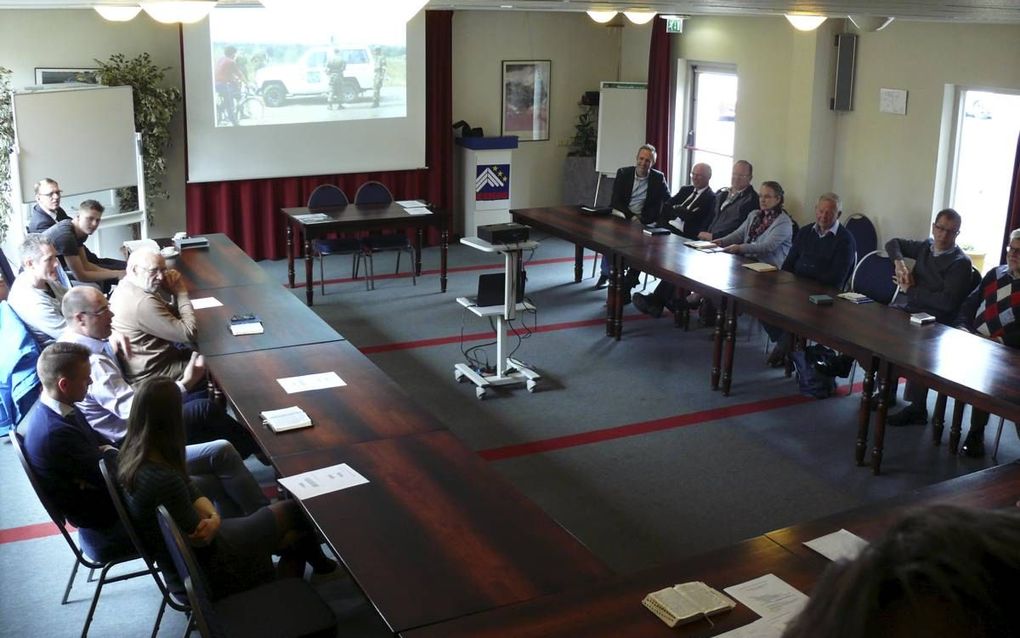 De werkgroep militairen van de Herstelde Hervormde Kerk belegde zaterdag in Ermelo een ontmoetingsdag. beeld RD