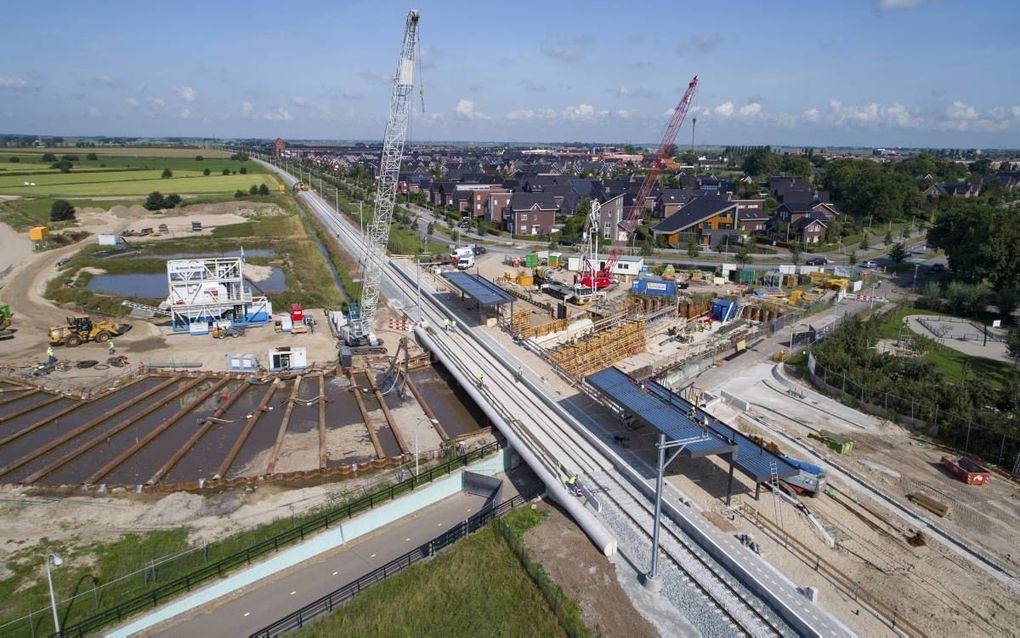 De bouw van het nieuwe tussenstation op het Kamperlijntje: Zwolle Stadshagen. beeld Freddy Schinkel