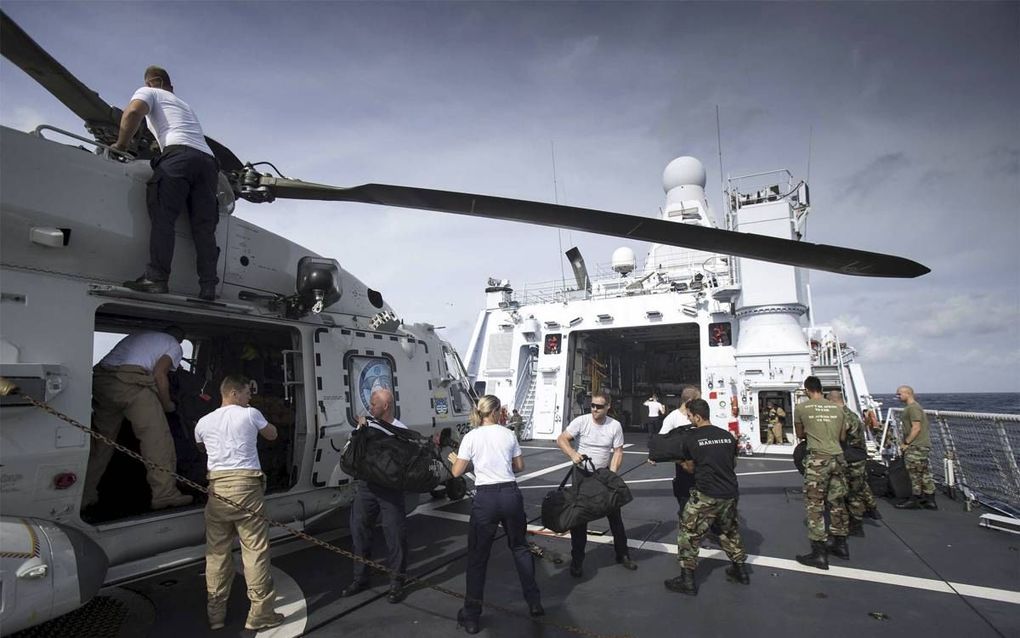 Het marineschip Zr. Ms. Zeeland is afgemeerd in de haven van Sint-Maarten. Het schip is daar om hulp te verlenen na de orkaan Irma. beeld Defensie, Gerben van Es