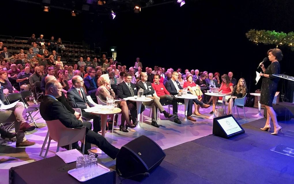 Nacht van de theologie in Hilversum beeld RD