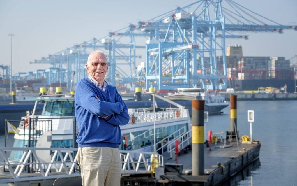 Kees van Liere geniet van het dagje op de tweede Maasvlakte. beeld Roel Dijkstra Fotografie