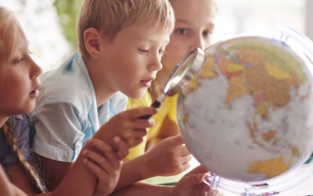 „Om te voorkomen dat ze vereenzamen, zouden we hoogbegaafde kinderen zoveel mogelijk met elkaar in contact moeten brengen.” beeld iStock