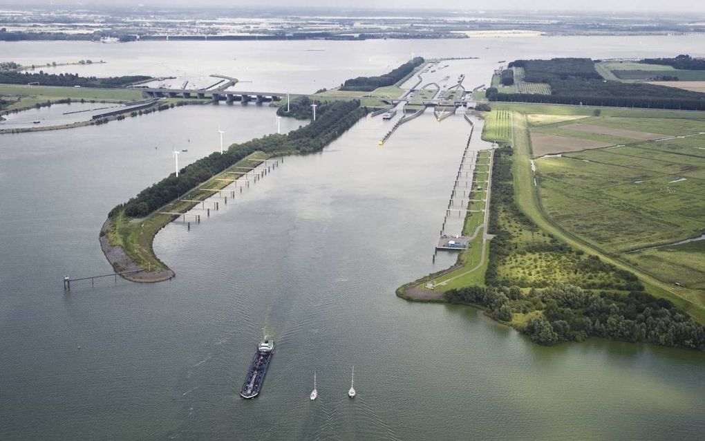 Volkeraksluizen. beeld Rijkswaterstaat