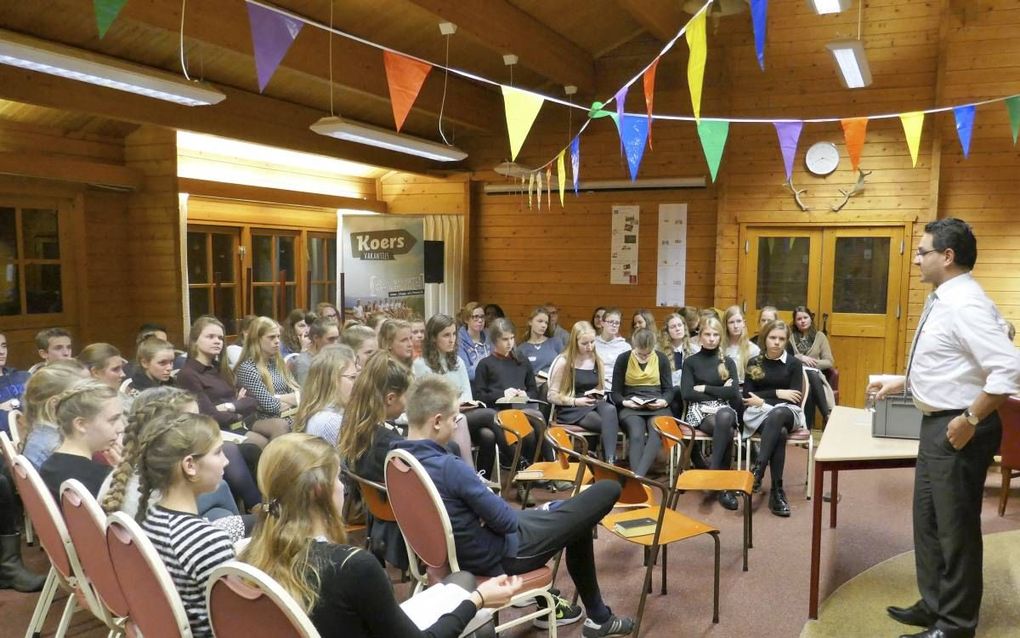 JBGG-tienerconferentie in Amerongen. Rechts Cristian Dekker. beeld RD