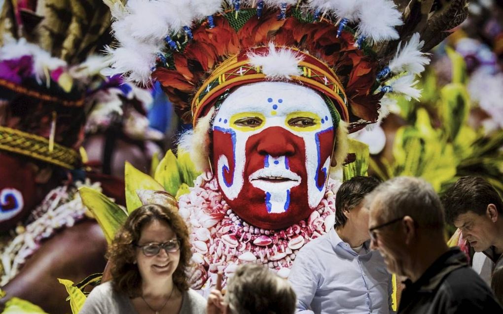 Exotische taferelen op de gisteren geopende Vakantiebeurs. Steeds meer niet-traditionele vakantielanden doen in de Utrechtse Jaarbeurshallen een poging om de Nederlandse reiziger te lokken. beeld ANP, Olaf Kraak