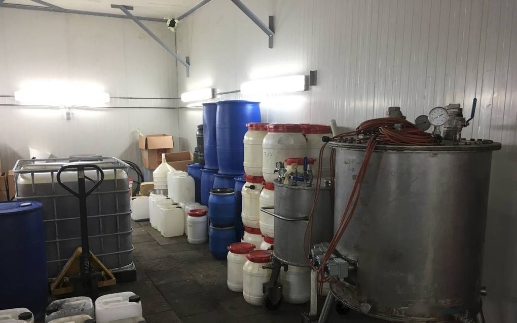 Her en der spelen zich dubieuze zaken af binnen het lokaal bestuur. Zo werd vorig jaar een groot drugslaboratorium ontdekt op het erf van CDA-penningmeester Wim van der P. uit het Brabantse Leende. Op de foto een opgerolde wietplantage. beeld ANP, Robin
