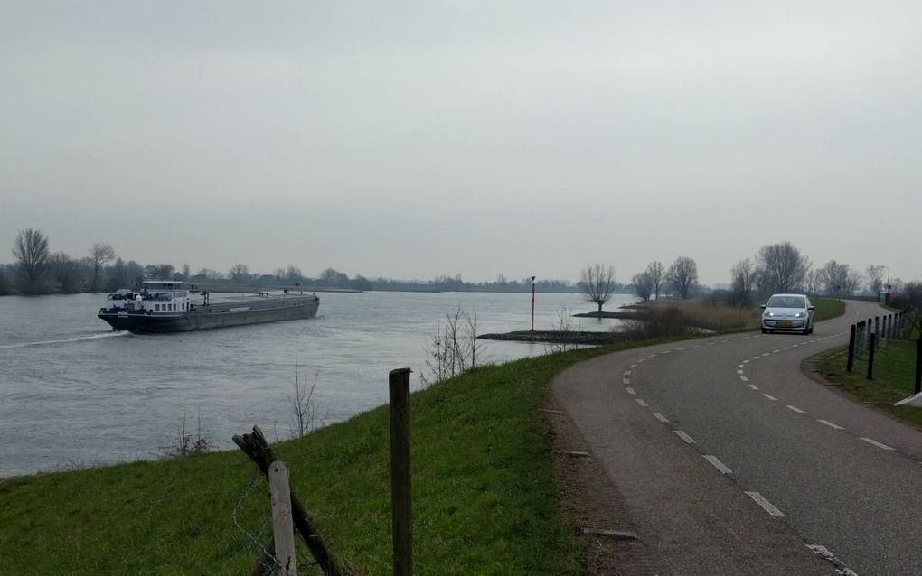 Op een doordeweekse februaridag is het rustig op de Lekdijk tussen Lopik en Schoonhoven. Zodra het wat warmer wordt, loopt het er vol met wandelaars, fietsers, auto’s en motorrijders. beeld ND