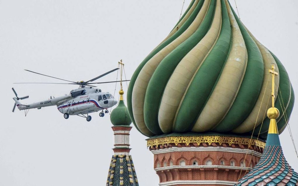 Westerse landen hebben gezamenlijk een vuist gemaakt tegenover Moskou. Foto: één van de helikopters van de Russische president Vladimir Poetin in Moskou. beeld AFP, Mladen Antonov