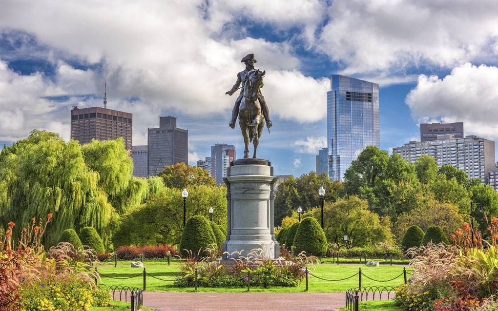 „De Amerikaanse president George Washington schreef de Joden van Newport dat alle burgers vrijheid van geweten bezaten en door burgerlijke rechten en vrijheden gelijkelijk werden beschermd.” Foto: standbeeld van president Washington in de Amerikaanse stad