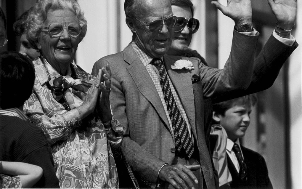 In ”Kindsoldaat” komen prins Bernhard en zijn vrouw koningin Juliana als personages naar voren. beeld Erdee Media Groep