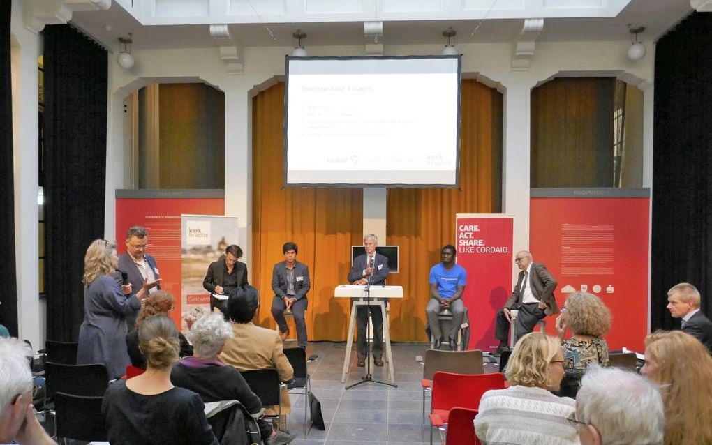 Tijdens een expert-meeting over migranten en vluchtelingen, dinsdag in Den Haag, stond de objectiviteit van regeringsstukken ter discussie. beeld RD