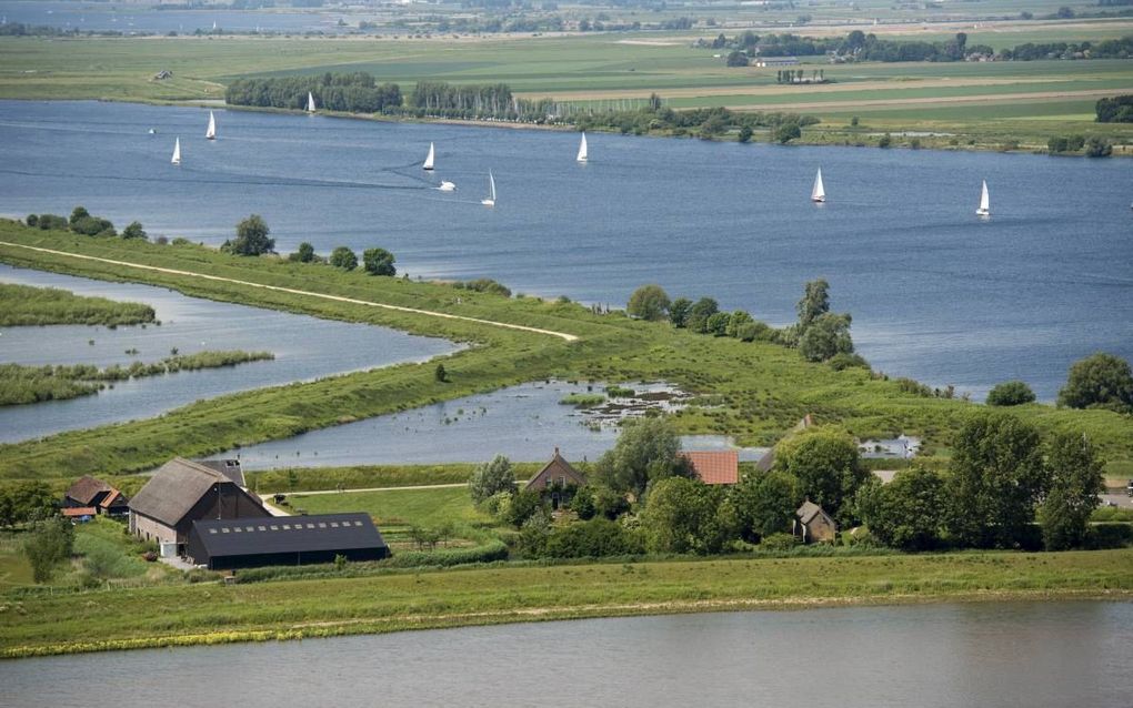 Het eiland Tiengemeten in het Haringvliet hoort nu nog bij de gemeente Korendijk, maar na de herindelingsverkiezingen in november is dat de gemeente Hoeksche Waard.  beeld ANP, Bram van de Biezen